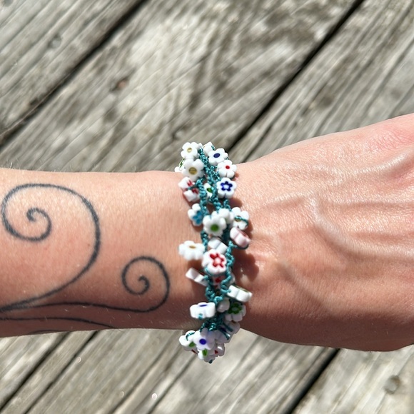 JRSDesignsltd Jewelry - Glass flower bracelet